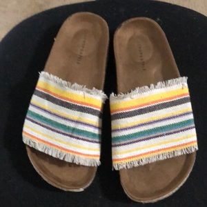 Aeropostale sandals - size 9